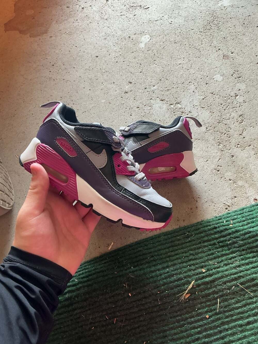 Nike Air Max 90 EasyOn PS Dark Raisin Hot Fuchsia Size 11C